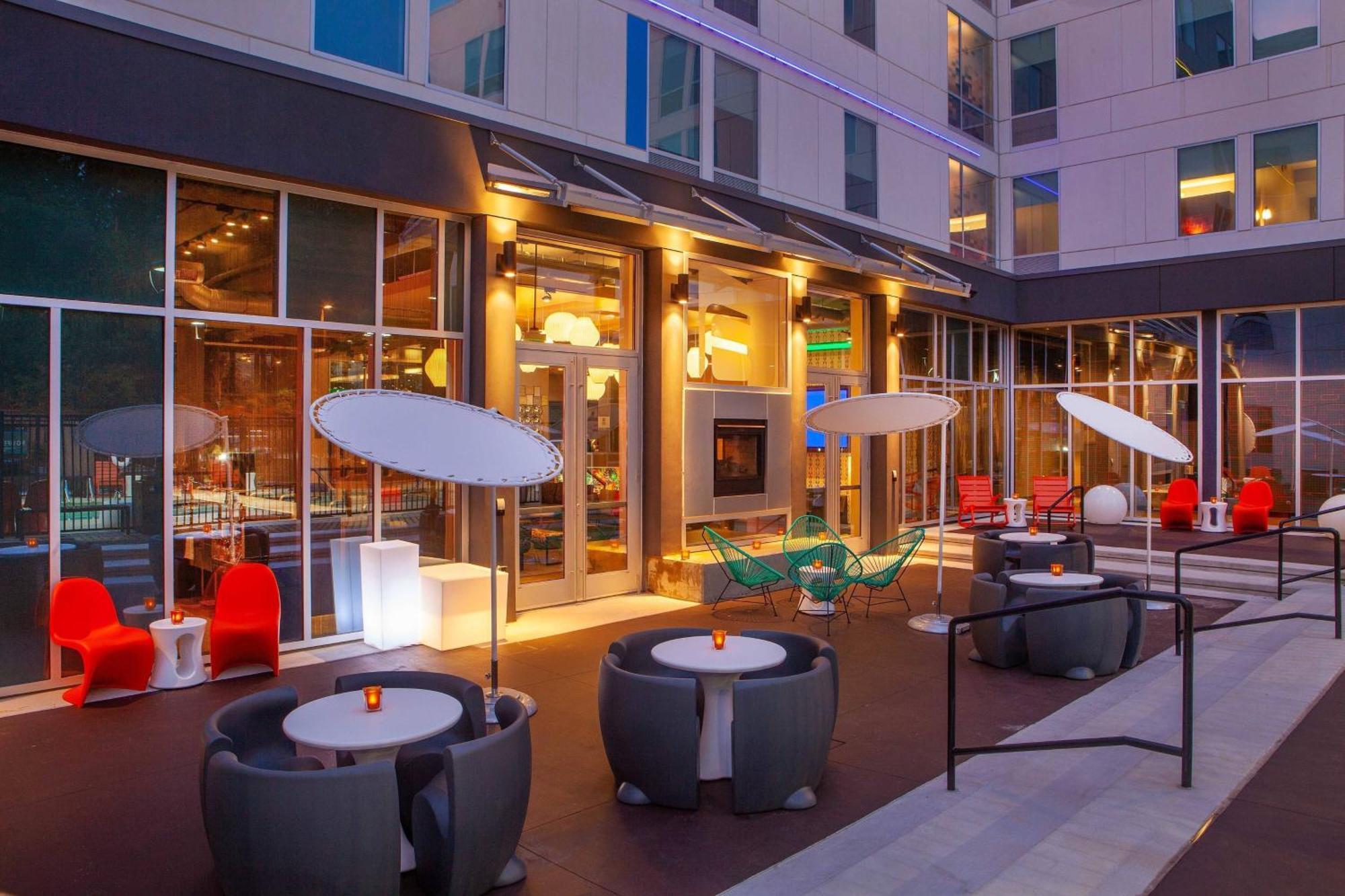 Aloft Alpharetta Hotel Bagian luar foto